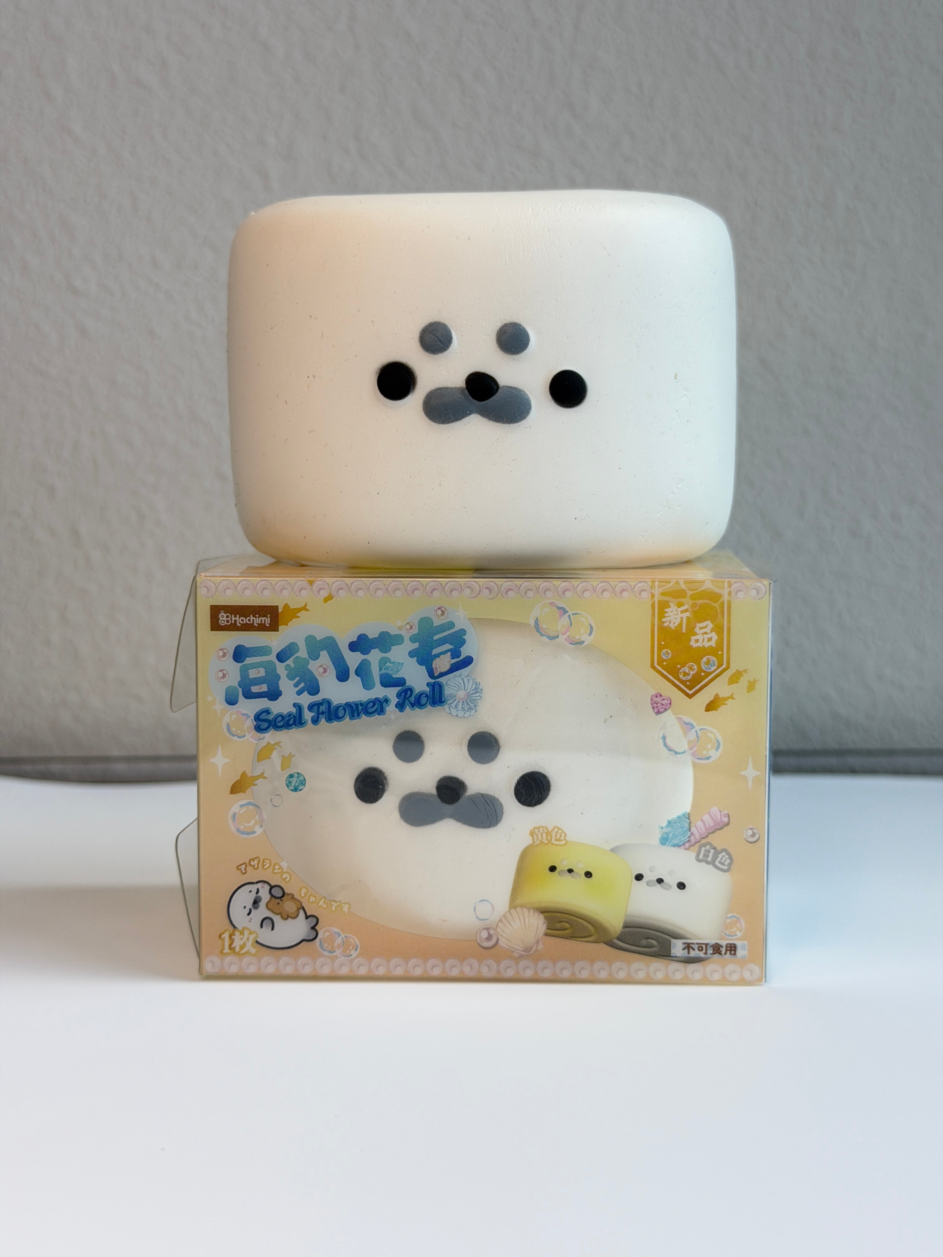Hachimi Seal Flower Roll Squishy