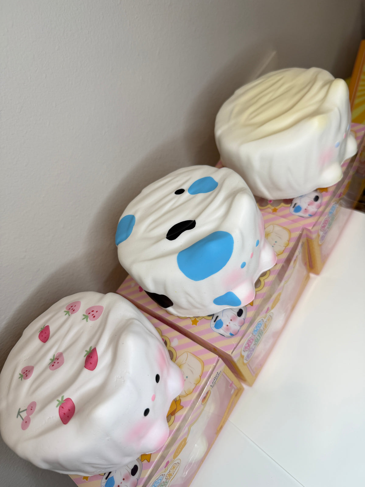 LeiLei Yogurt Cat Squishy