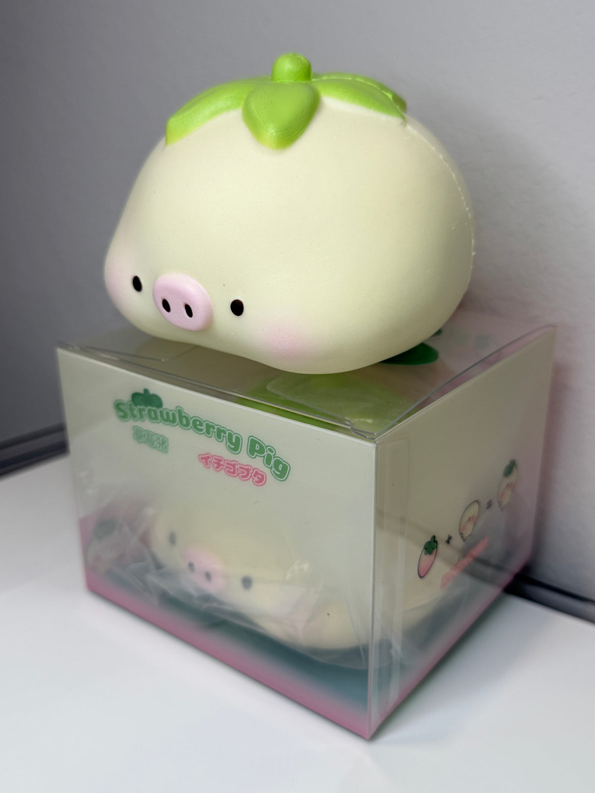 Nunu Pig Strawberry Squishy