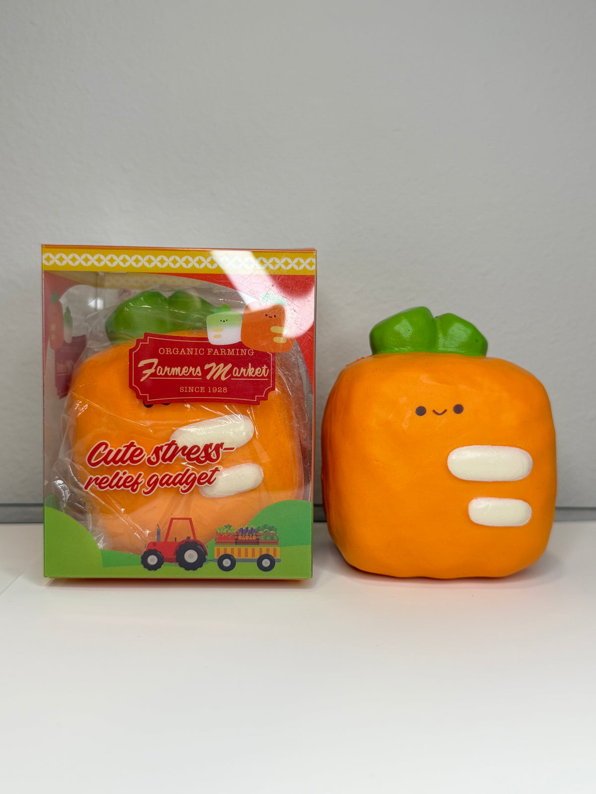 Smilegogo Carrot Squishy