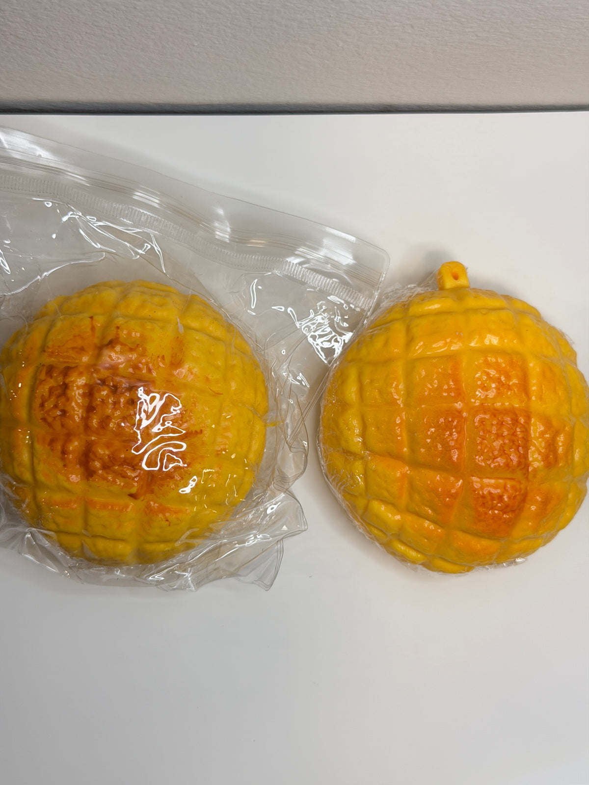 Crunchy Melon Bread Squishy