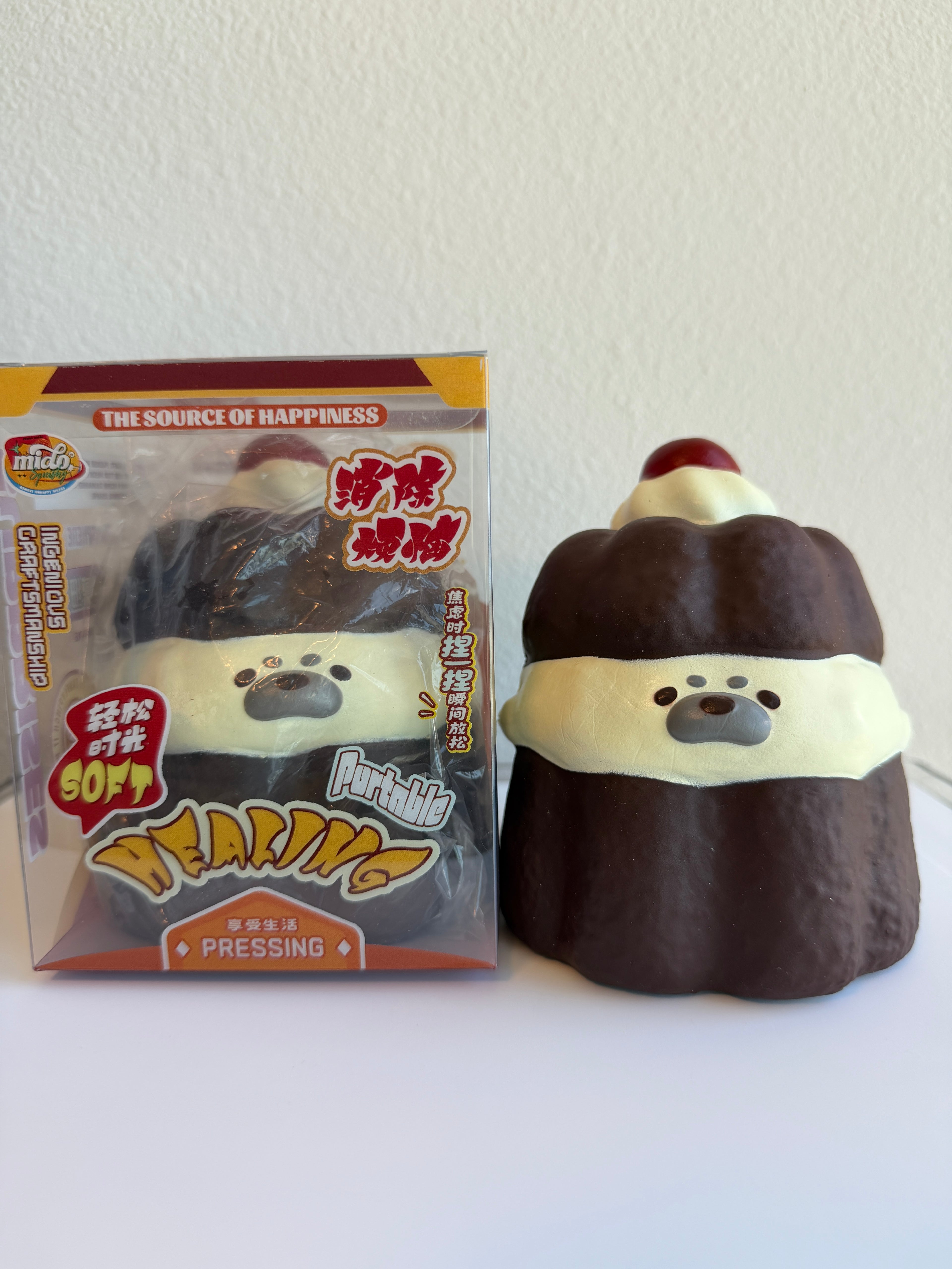 Mido Seal Canele Squishy