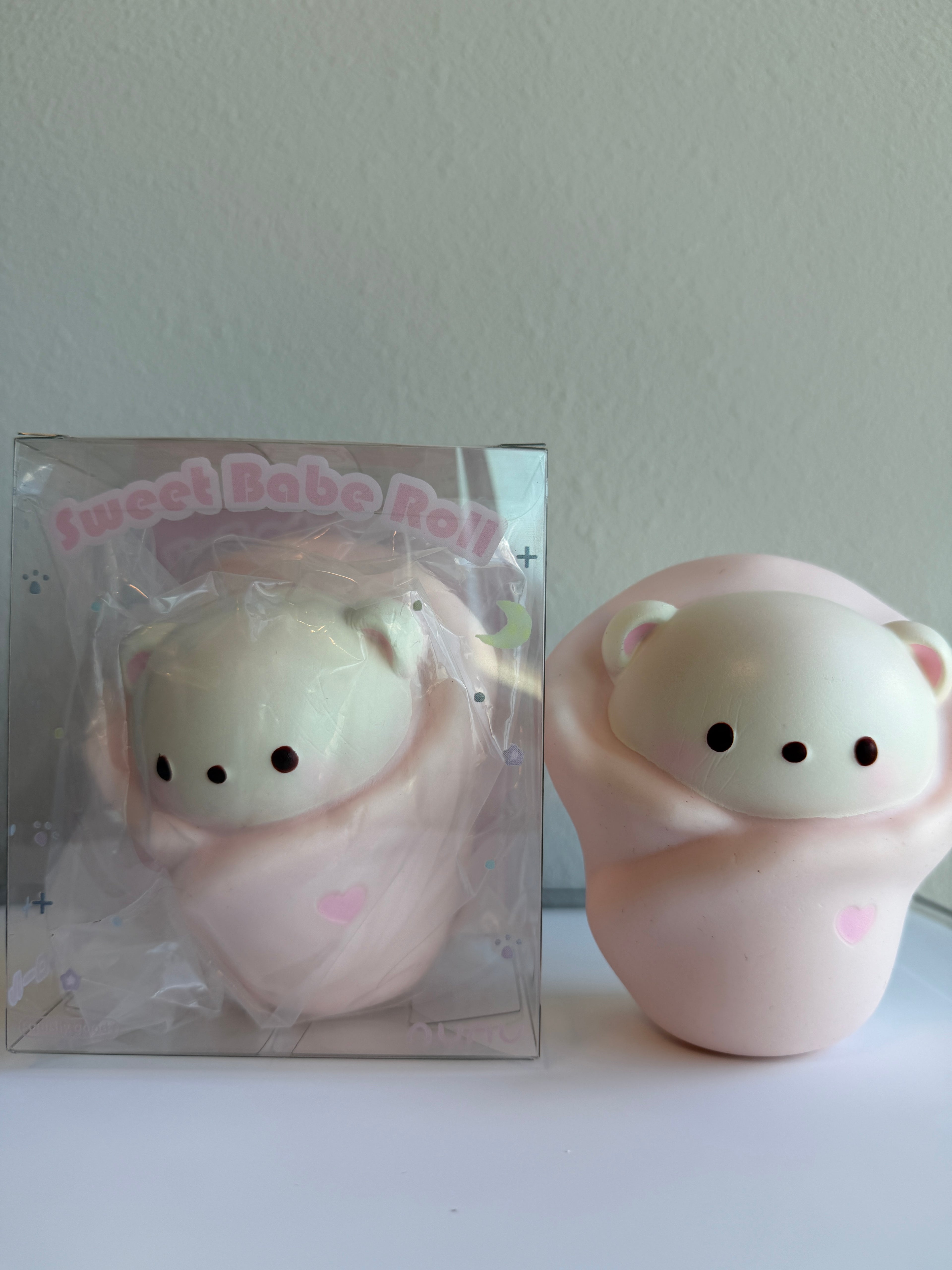 Nunu Sweet Babe Roll Squishy