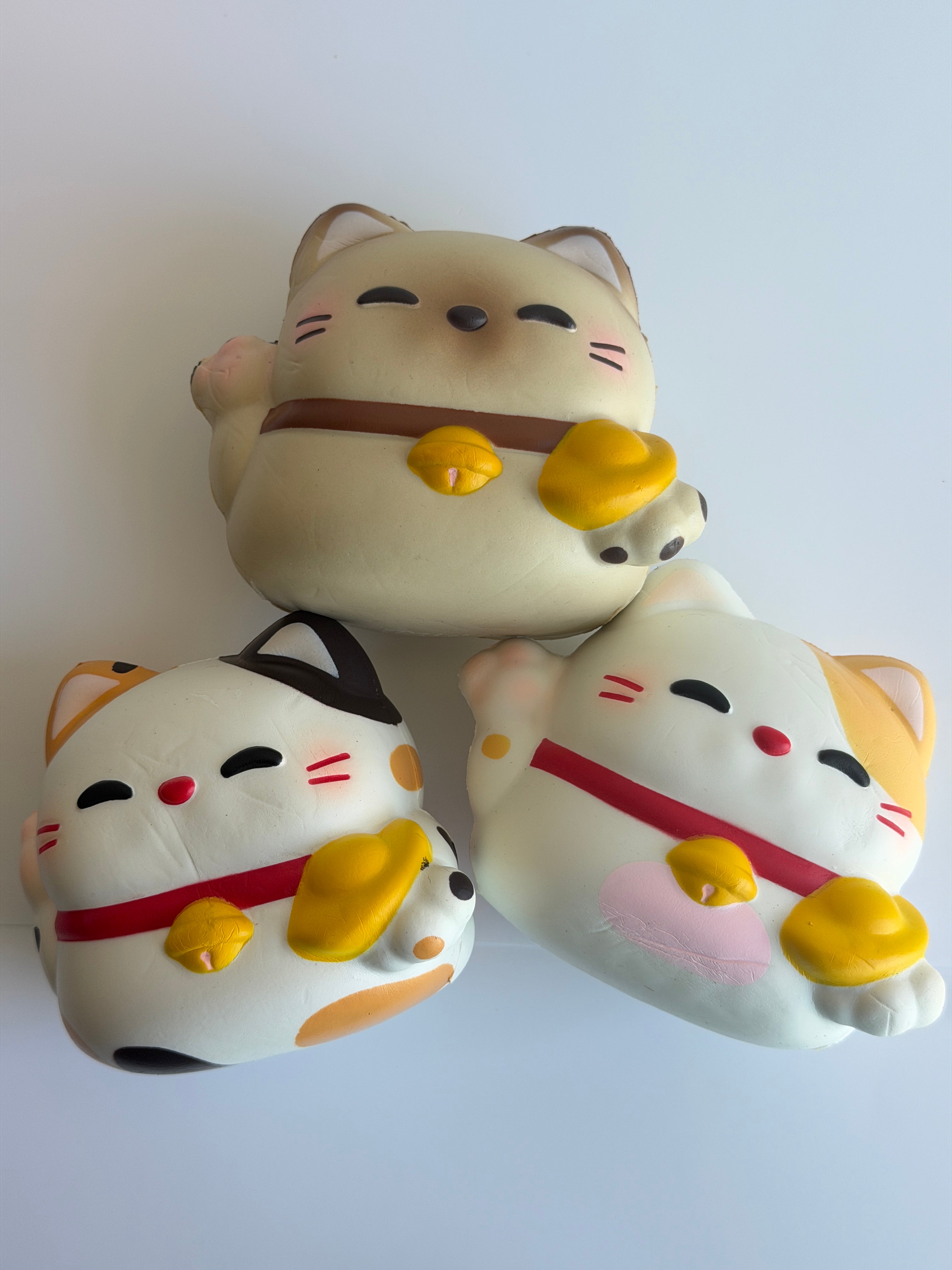 Mido Fortune Cat Squishy