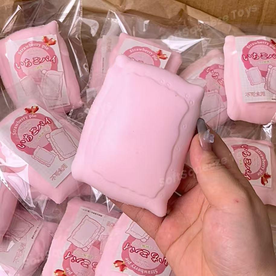 Hachimi Strawberry Pie Squishy